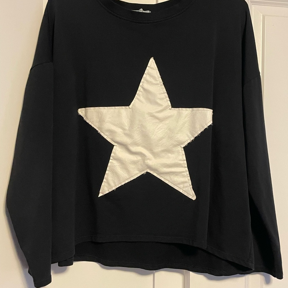 Angela Mara Sweatshirt with White Star